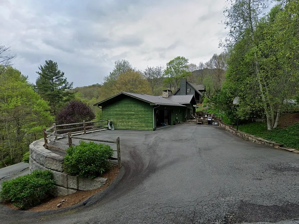 169 Brookview Ln #UPPER