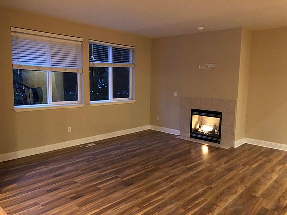3rd image of 17907 NE 37th St