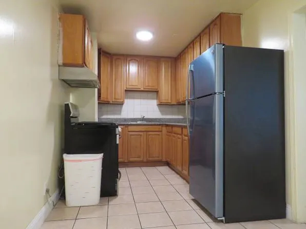 2726 Park Blvd, Oakland, CA 94606