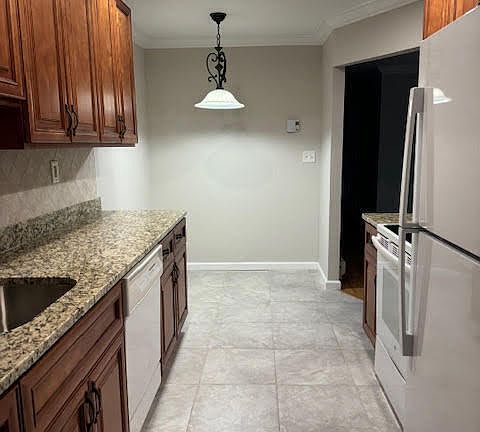 3rd image of 22 Amberly Dr Unit B