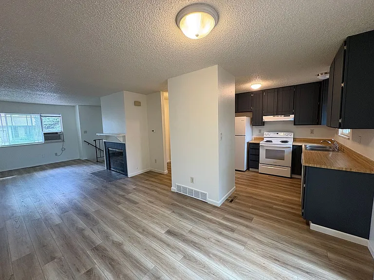 630 46th Avenue Ct — Photo 15