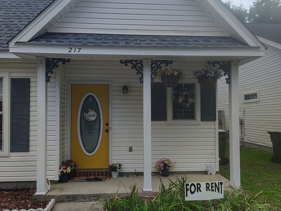 1st image of 217 Wildflower Ln