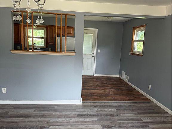 4th image of 21905 Ira Blvd