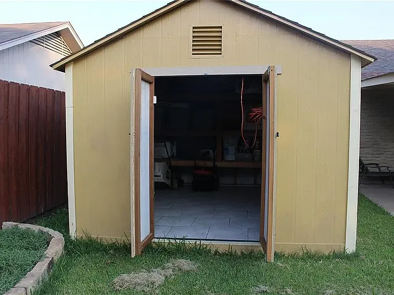 1025 Pleasant Valley Rd — Photo 14