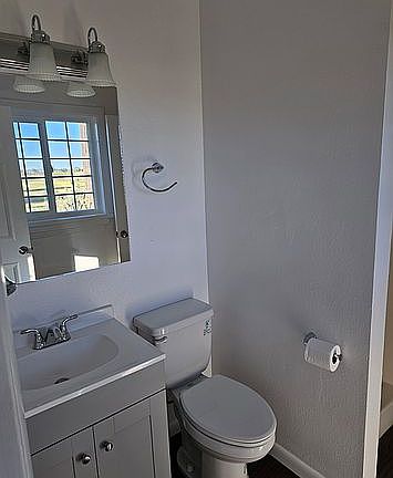 3rd image of 114 Granada Ct