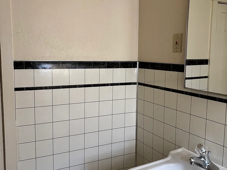 1001 Main St #3 — Photo 4