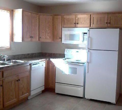 5th image of 220 W Home St