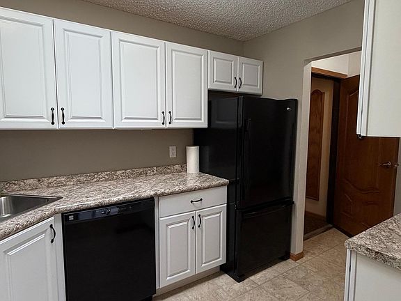 2nd image of 1415 Lake St APT 117