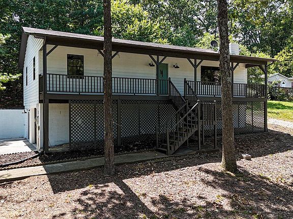3rd image of 3765 Dixie Court Dr SE