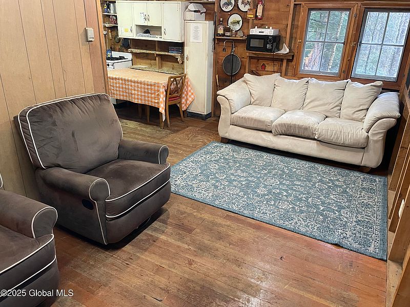5th image of 596 S Shore Road