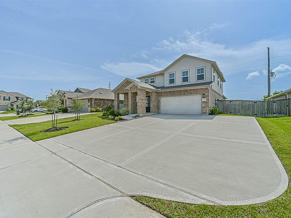 2nd image of 8515 Lake Groove Ln