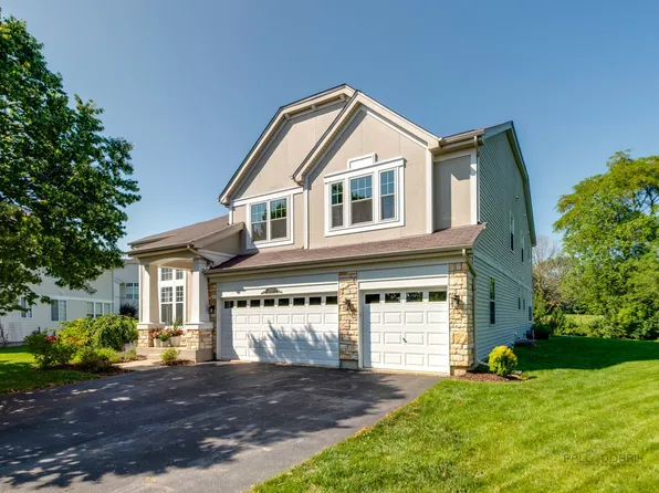 5046 Marshall Ct, Wadsworth, IL 60083