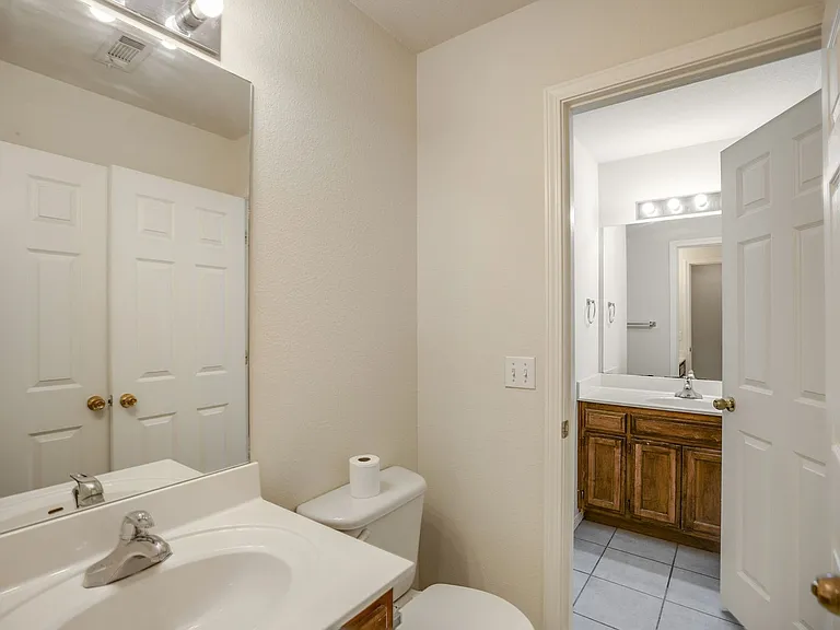 3606 Deerfield Blvd #2 — Photo 20