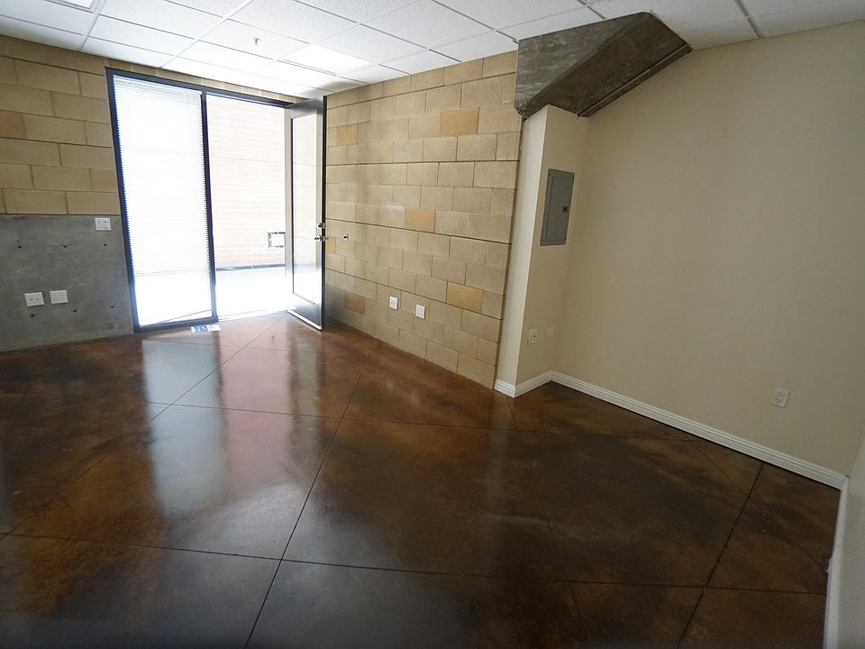 2nd image of 3517 Del Rey St Suite 108