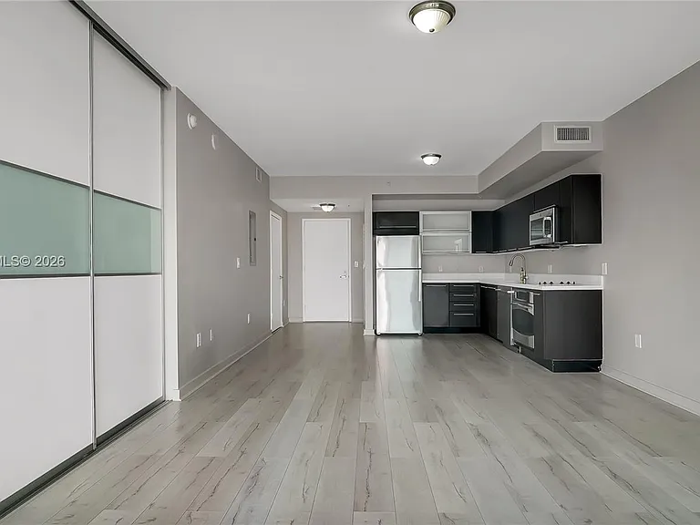 90 SW 3rd St #3003 — Photo 9