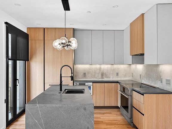 4th image of 15 Algonquin Rd #2