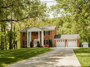 4 Sheridan Dr, Saint Albans, WV 25177