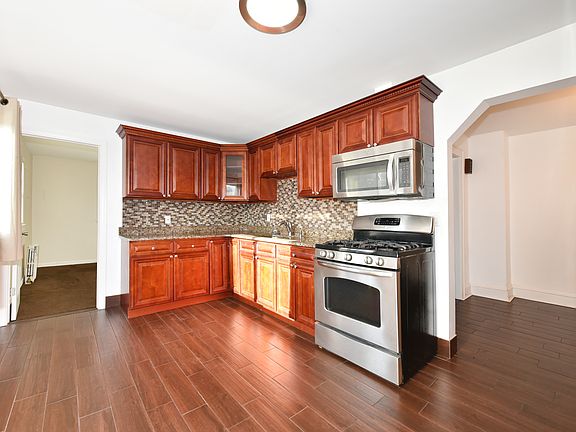 3rd image of 187 Lincoln Ave Floor 1