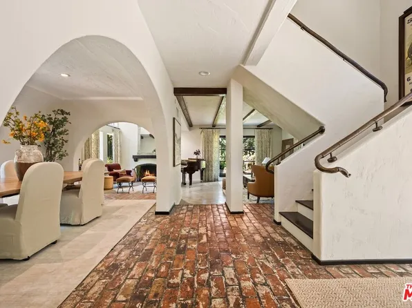 11662 Duque Dr, Studio City, CA 91604
