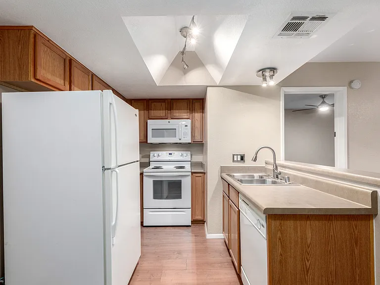 1720 E Thunderbird Rd #1037 — Photo 11