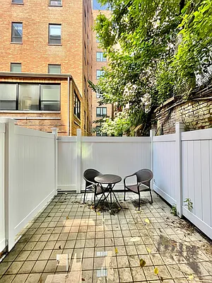 Rented by Avenues Real Estate | media 33