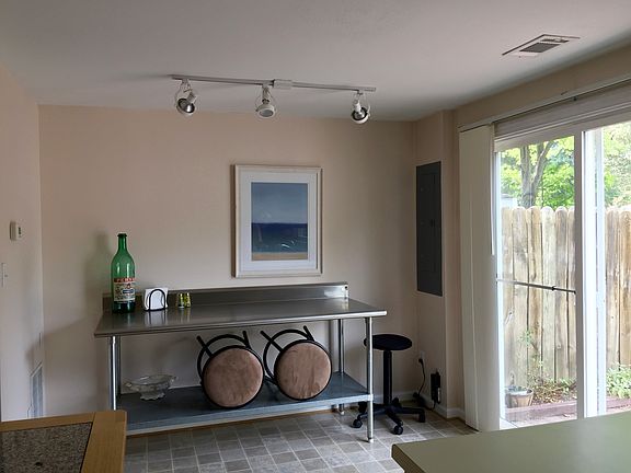 4th image of 9723 Candace Ct