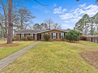 1518 Honeysuckle Rd, Dothan, AL 36305