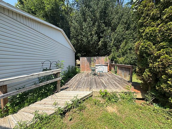 3rd image of 23565 Deming Rd