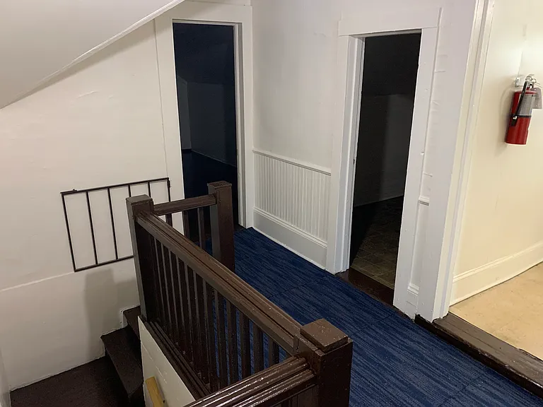 2615 E Bessemer Ave #B — Photo 5