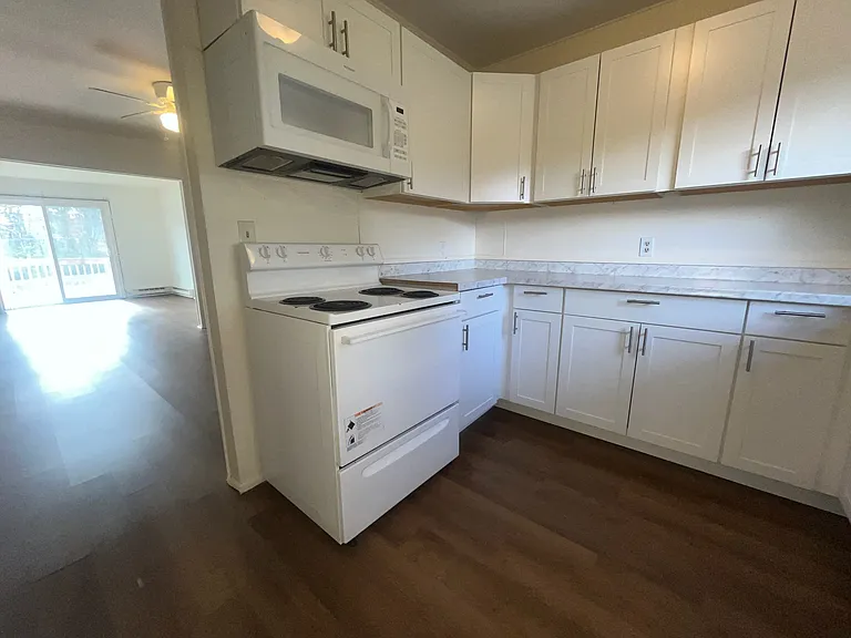 1014 Route 23A #2 — Photo 3
