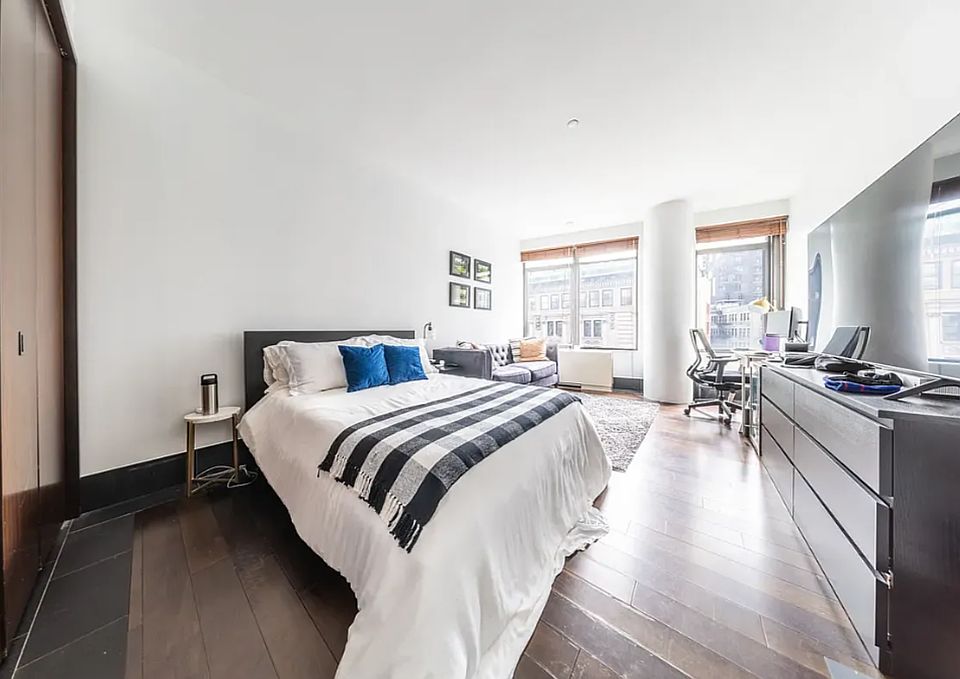 1st image of 40 Broad St APT 25F