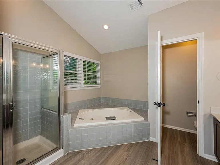 745 Mountain Oaks Pkwy — Photo 12