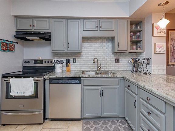 3rd image of 5312 Indian Creek Dr #70