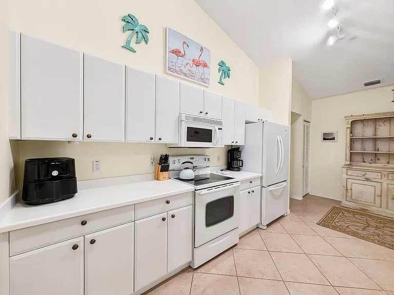 8175 Celeste Dr #1229 — Photo 11