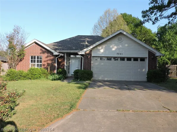7001 Red Bud Dr, Fort Smith, AR 72916