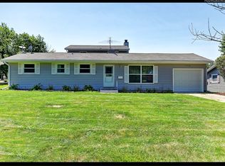 480 Arrowhead Trl, Carol Stream, IL 60188