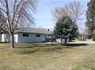 1024 W Sunset Dr, Burbank, WA 99323