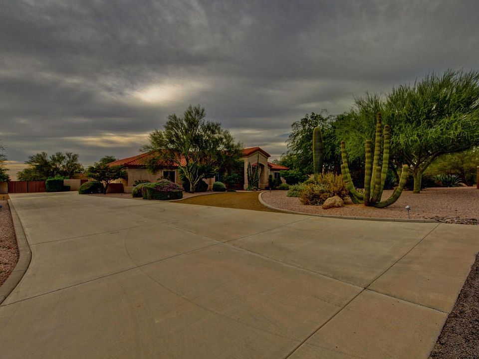 1st image of 31826 N Calle De Los Arboles
