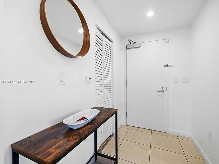 3250 NE 1st Ave #515 — Photo 30