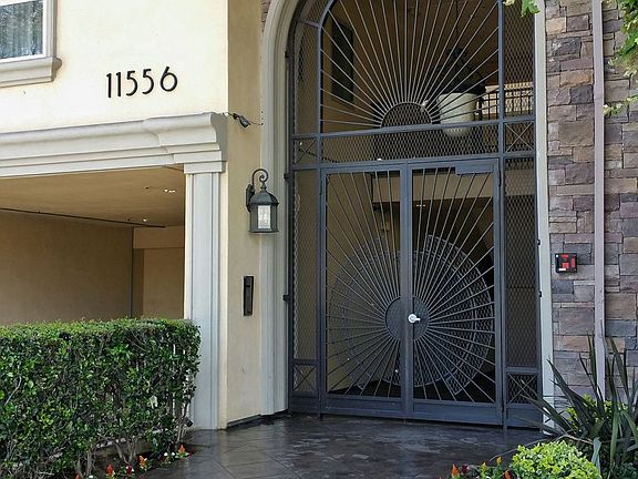 5th image of 11556 Burbank Blvd APT 408