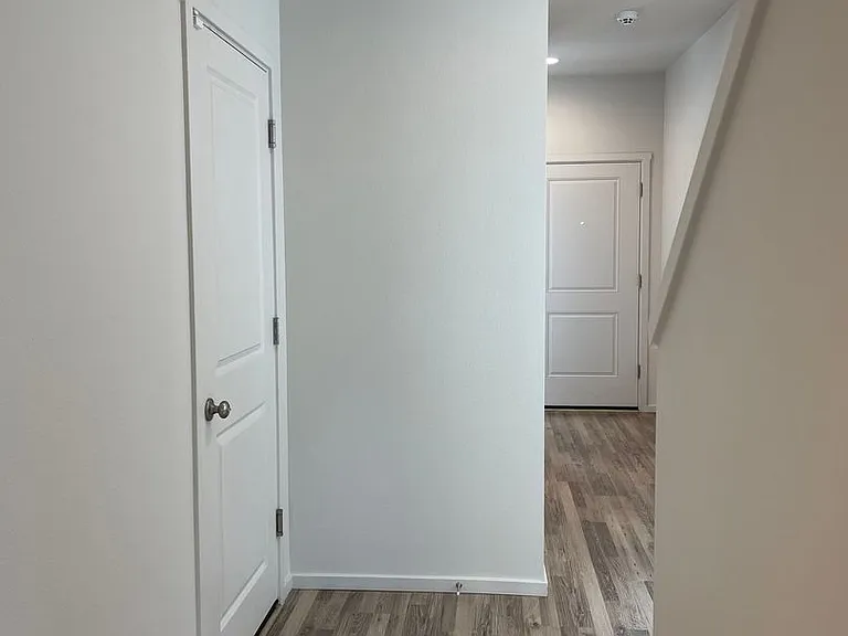 2140 NE 115th Ct — Photo 3