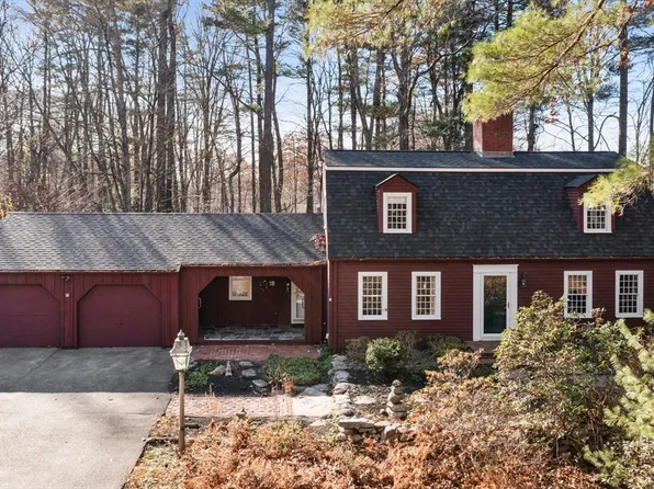 18 Gill Ct, Northbridge, MA 01534