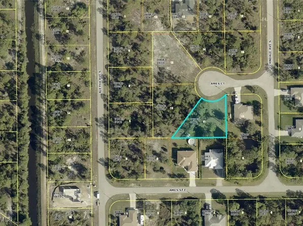 510 Ames Ct, Lehigh Acres, FL 33974