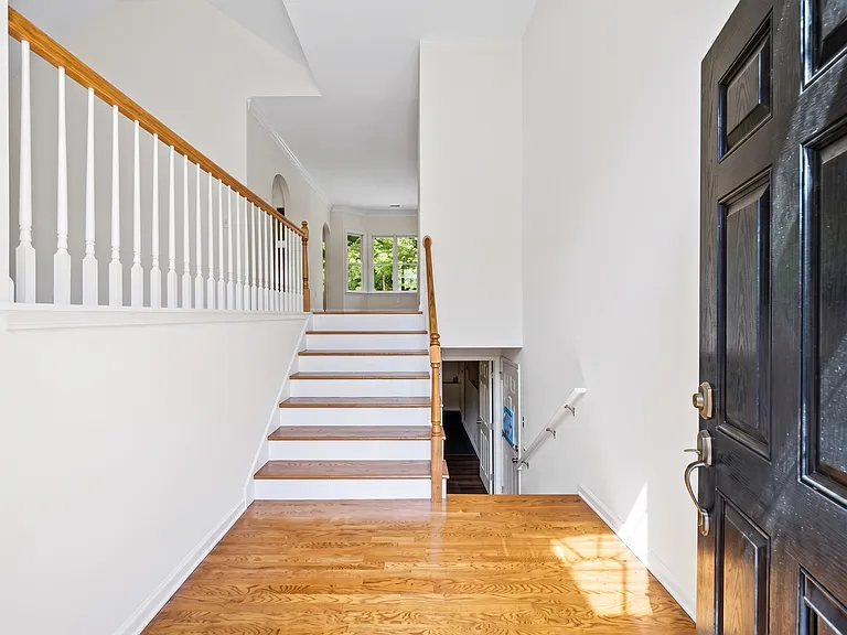 540 Battleview Dr — Photo 10
