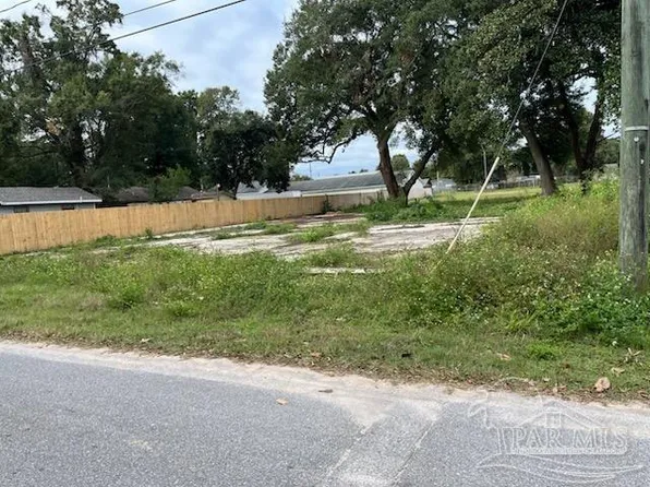 1917 N South St, Pensacola, FL 32505