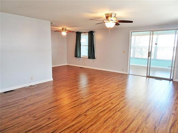 4th image of 834 Forest Lake Dr