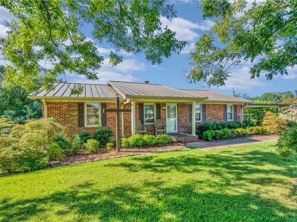 619 Foster Rd, Williamston, SC 29697