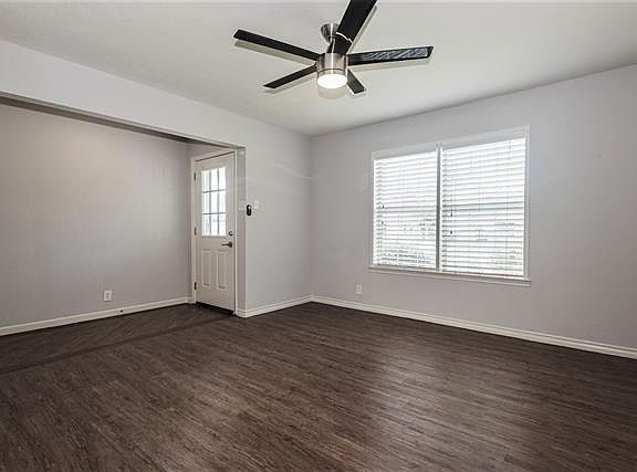 2nd image of 2936 Esterbrook Dr