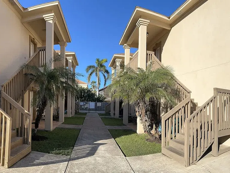 118 E Campeche St #ID1515050P — Photo 14