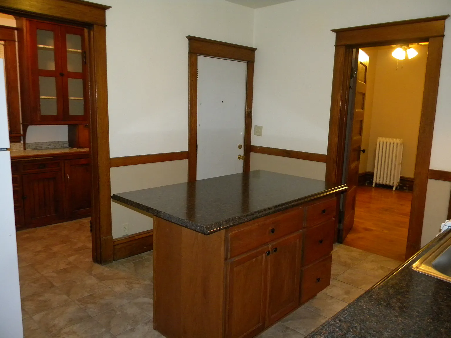 3 bed, $1,700 — Photo 3